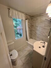 17 Auburn Ct, Unit C in Alexandria, VA - Building Photo - Building Photo