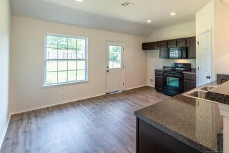 2708 W Fredericksburg St in Broken Arrow, OK - Building Photo - Building Photo