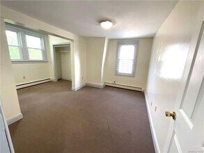 371 Church St in Poughkeepsie, NY - Building Photo - Building Photo