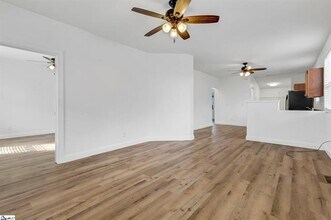 204 Gordon St Ext in Greenville, SC - Building Photo - Building Photo