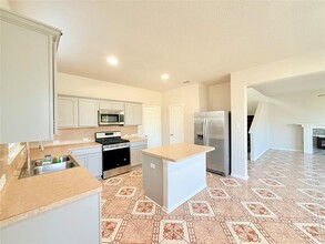 23744 Martin Cir S in Porter, TX - Foto de edificio - Building Photo
