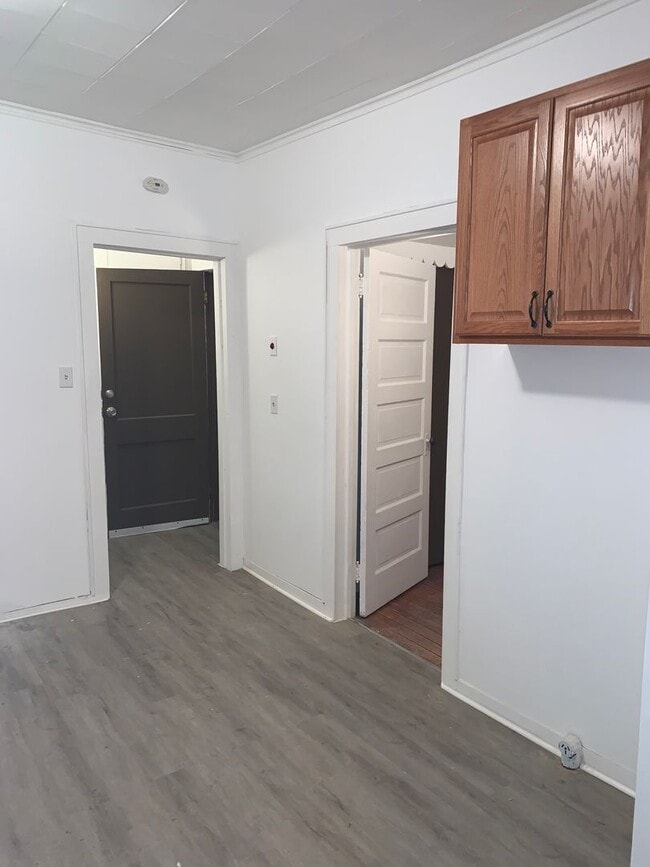 property at 39 N Pawling St