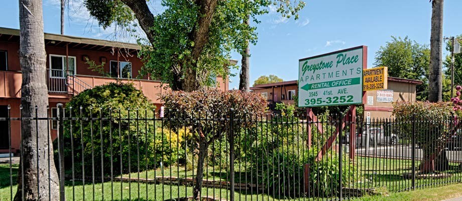 Greystone Place Apartments in Sacramento, CA - Building Photo