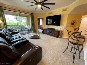 12920 Positano Cir in Naples, FL - Foto de edificio - Building Photo