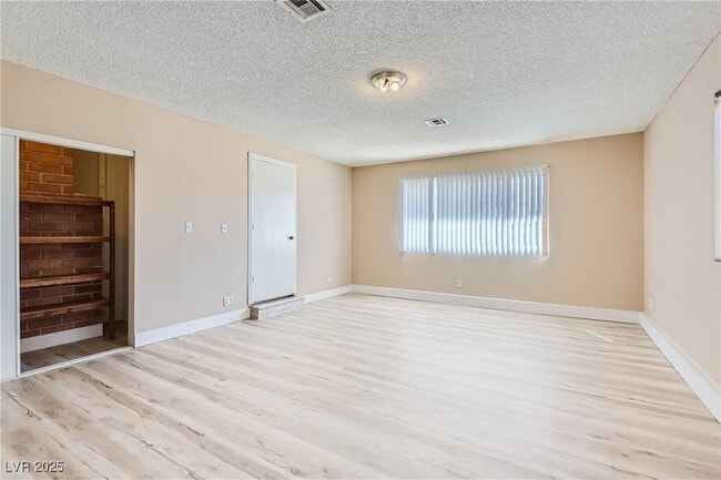 6416 Placer Dr in Las Vegas, NV - Building Photo - Building Photo