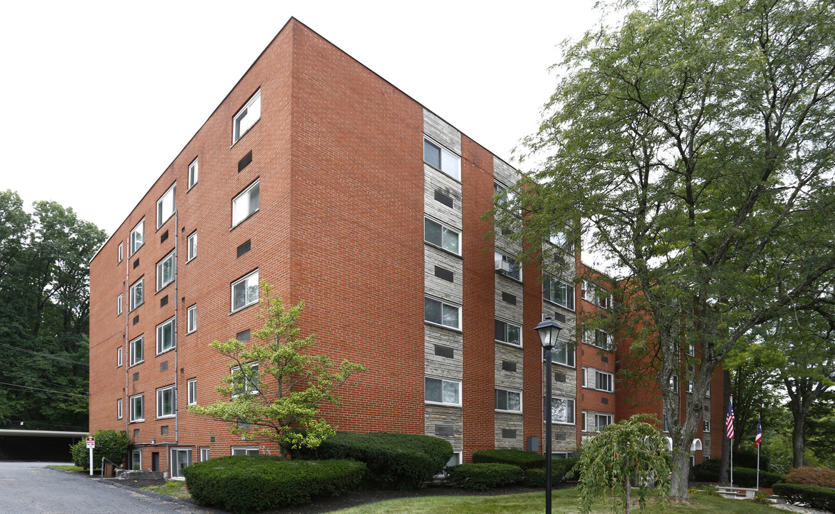 The Cliffs Apartments in Cincinnati, OH - Building Photo