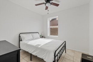 9632 N 58th Ln in Glendale, AZ - Building Photo