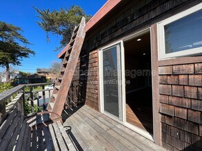 21724 E Cliff Dr in Santa Cruz, CA - Building Photo - Building Photo