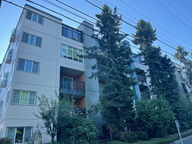 9710 5th Ave NE in Seattle, WA - Building Photo - Building Photo