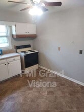 340 N Monroe St in Decatur, IL - Building Photo - Building Photo