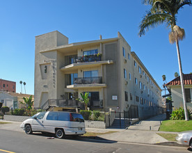 The Princess Apartments in Los Angeles, CA - Building Photo - Building Photo