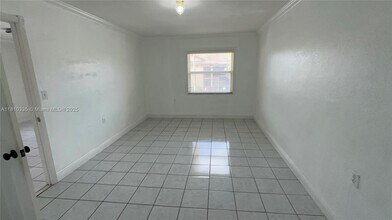 11245 SW 88th St in Miami, FL - Building Photo - Building Photo
