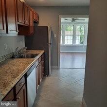 63 Holden Dr in New Castle, DE - Building Photo - Building Photo