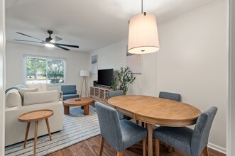 8 Grove St in Charleston, SC - Building Photo - Building Photo