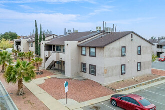 Paseo Park Apartments in El Paso, TX - Building Photo - Building Photo