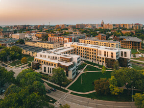 SEVEN27 at the Yards in Madison, WI - Foto de edificio - Building Photo