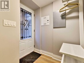 339 Wellesley St E in Toronto, ON - Building Photo - Building Photo