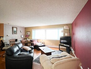 3609 Rhone Cir in Anchorage, AK - Building Photo - Building Photo