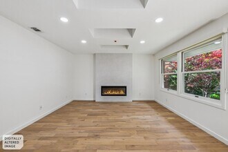 1025 Oakland Ave in Menlo Park, CA - Building Photo - Building Photo