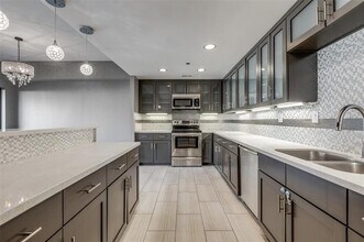 3030 McKinney Ave in Dallas, TX - Building Photo - Building Photo