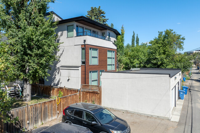 408 13th St NW in Calgary, AB - Building Photo - Building Photo