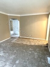 8203 Paige Ave in Warren, MI - Building Photo - Building Photo