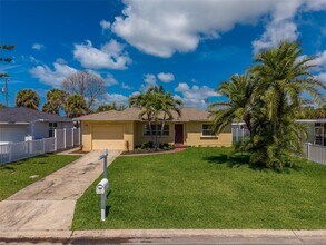 315 82nd Ave in St Pete Beach, FL - Building Photo - Building Photo