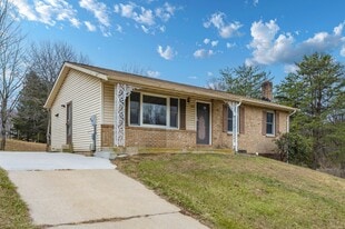 1405 Conestoga Ct in Mount Airy, MD - Building Photo