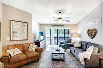 14920 Summerlin Woods Dr in Ft. Myers, FL - Foto de edificio - Building Photo