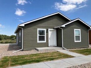 1619 Osage Ave in Fort Morgan, CO - Foto de edificio - Building Photo