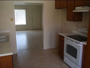 9515 Thistlewood Ct in Bakersfield, CA - Building Photo - Building Photo