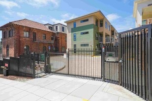 Vero Hills Apartments in Berkeley, CA - Building Photo