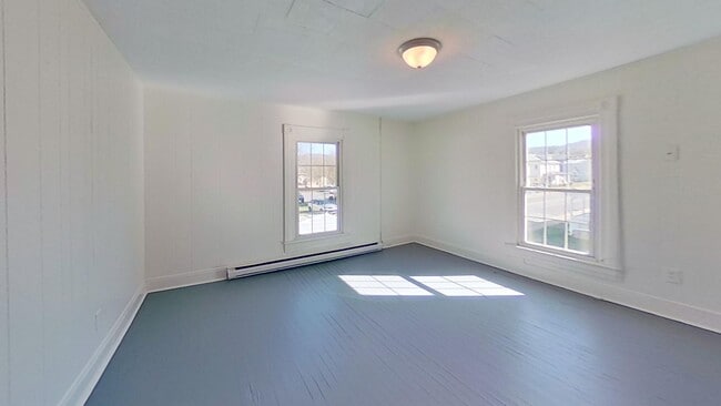 property at 8 W Prospect St