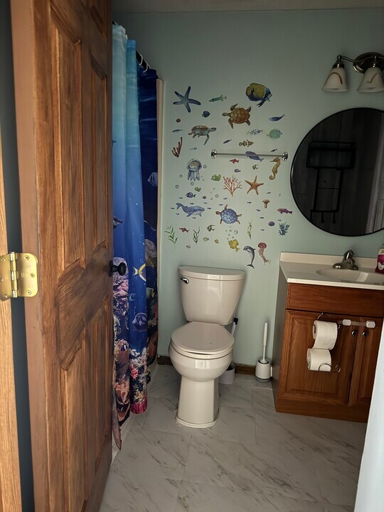 115 Wildwood Dr in Millwood, WV - Building Photo