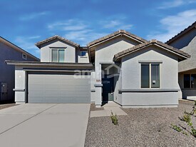 10608 W Atlantis Wy in Tolleson, AZ - Building Photo