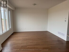 1583 Savoline Blvd in Milton, ON - Building Photo - Building Photo