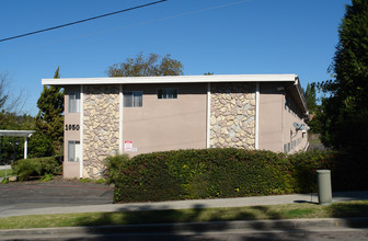 Meadowlake View Apartments in Vista, CA - Building Photo - Building Photo