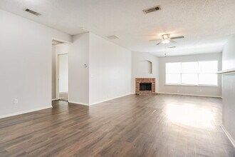 1514 Wavecrest Dr in Glenn Heights, TX - Building Photo - Building Photo