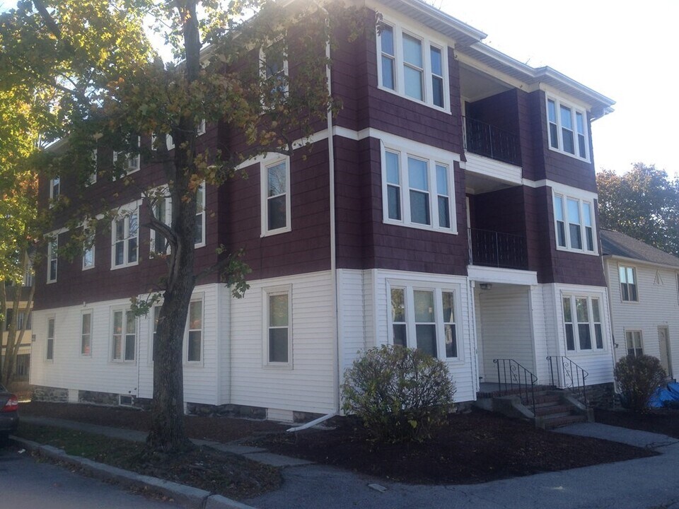 154 Lovell St-Unit -1 in Worcester, MA - Foto de edificio