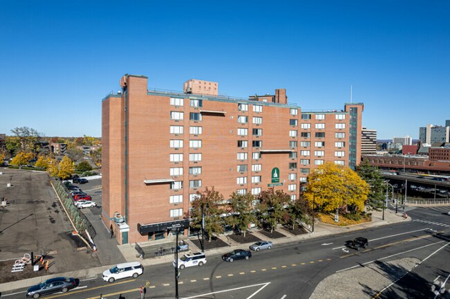 property at 600 Asylum Ave