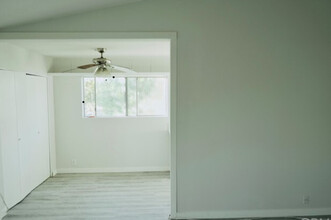 23232 Orange Ave, Unit 2 in Lake Forest, CA - Building Photo - Building Photo