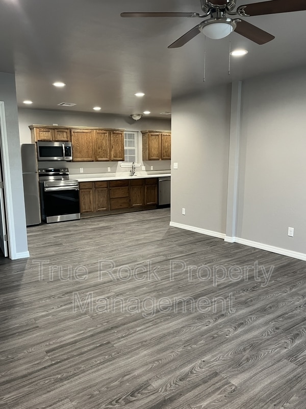 211 S Ash Ave in Ada, OK - Building Photo - Building Photo