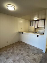 RM775S in Monterey, CA - Foto de edificio - Interior Photo