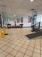 4158 Inverrary Dr in Lauderhill, FL - Building Photo - Building Photo