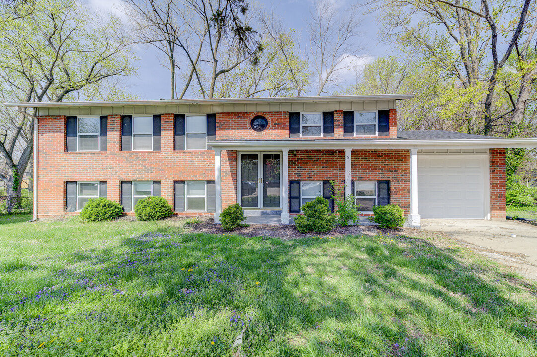 5 Beavertail Ct in Florissant, MO - Building Photo