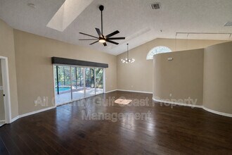 4935 82nd Pl E in Sarasota, FL - Building Photo - Building Photo