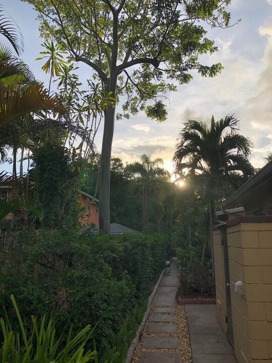 619 SW 14th Ave, Unit 2 in Fort Lauderdale, FL - Building Photo