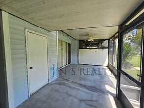 16223 Rambling Vine Dr W in Tampa, FL - Building Photo - Building Photo