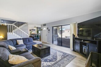 912 9th Ct in Palm Beach Gardens, FL - Building Photo - Building Photo