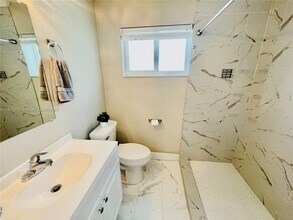 1002 S 27th Ave in Hollywood, FL - Building Photo - Building Photo